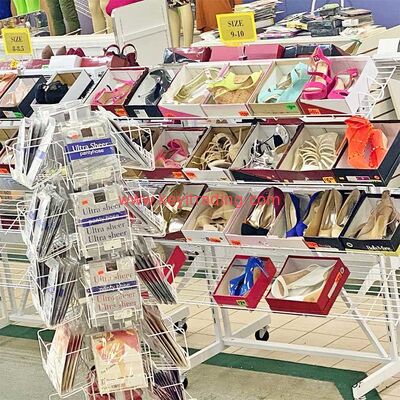 Einzelhandelsgeschäft, doppelseitig, verstellbar, weißer Metallrahmen, Schuhregal mit 4 Rädern